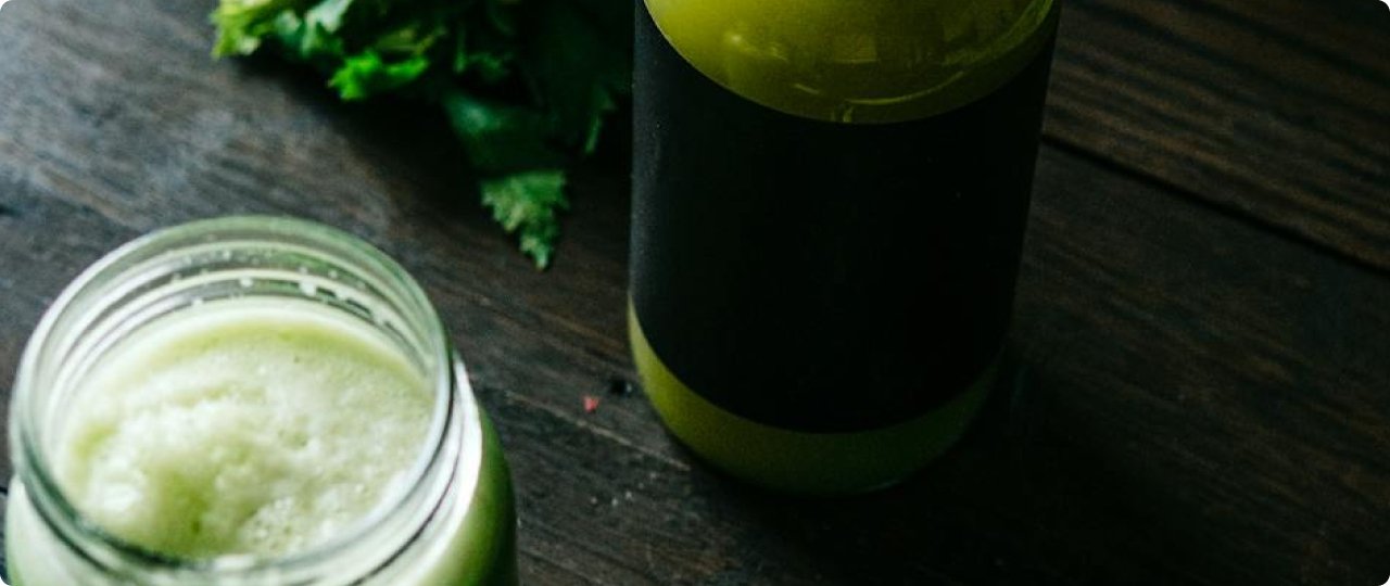 Warum Wildkräuter den modernen Superfoods überlegen sind